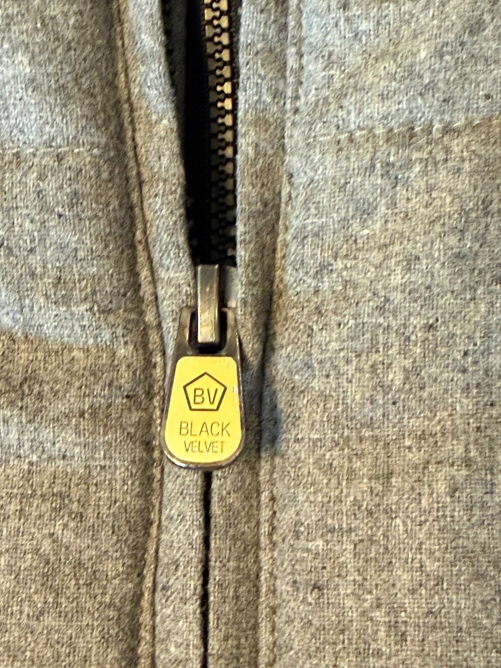 Yes Or No Giacche: Winterjacke (YES or NO) – Usato da Ennetbürgen venduto da sto_2rrg 1