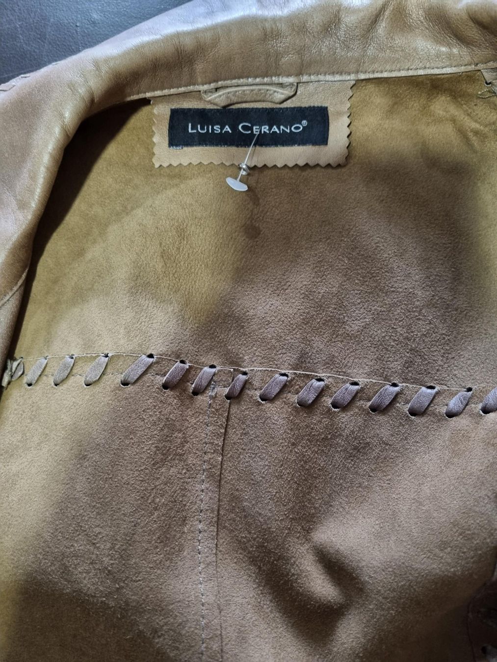 Luisa Cerano Giacche: Luisa Cerano Lederjacke – Nuovo (secondo la descrizione) da Uetliburg SG venduto da mafrey63 3
