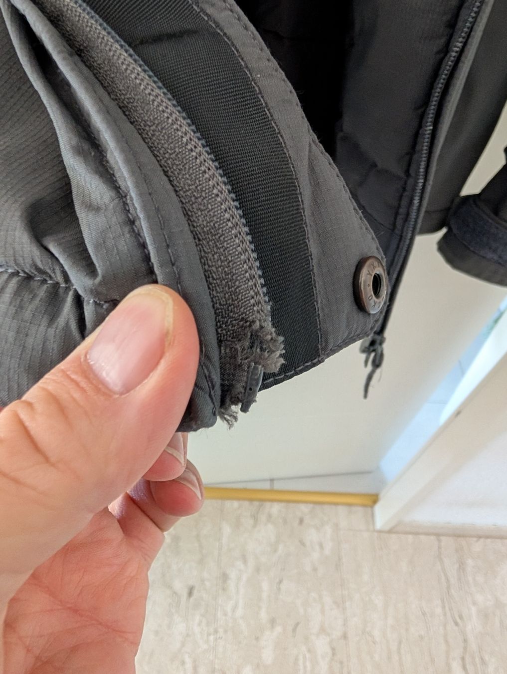 Carinthia Jacken: Carinthia MIG 4.0 XXL – Defekt aus Reinach BL von regitio 2