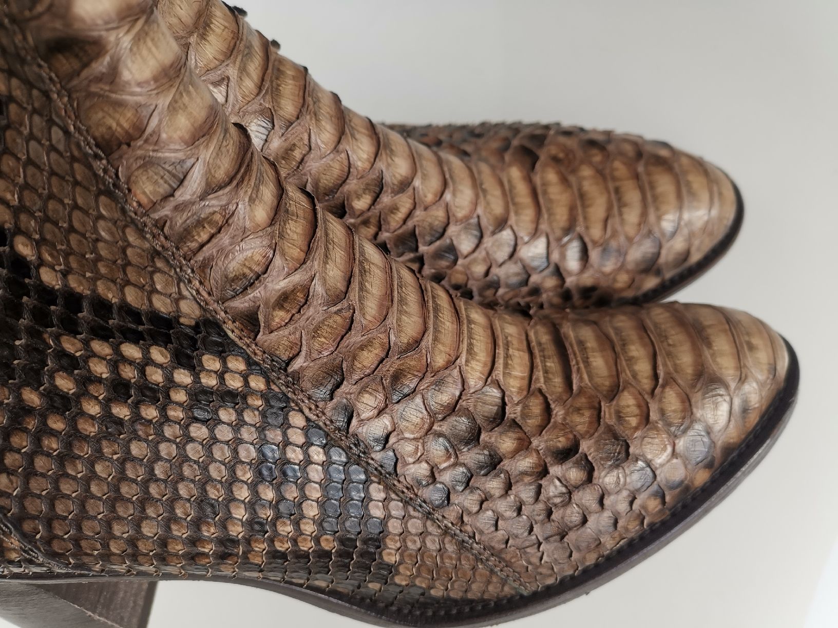 Damenschuhe: Gior M Schlangenleder Boots – Gebraucht aus Uerikon von pink_flamingo 2