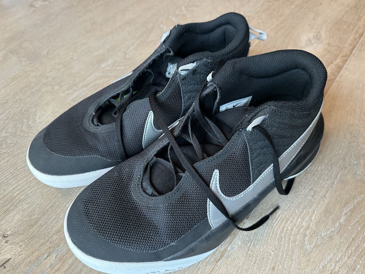 Nike Herrenschuhe: Turnschuh Nike – Gebraucht aus Spiez von sumanoli