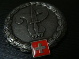 Insigne de bérret armée suisse.
