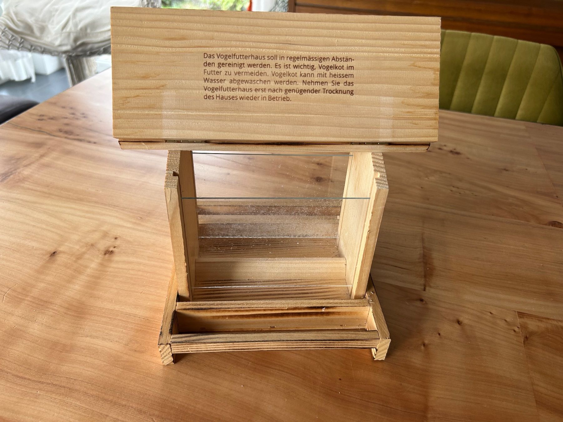 Casette per uccelli: Vogelfutterhaus aus Holz mit Klappdach Schweizer Holz – Usato da Kaltbrunn venduto da lagone1 1