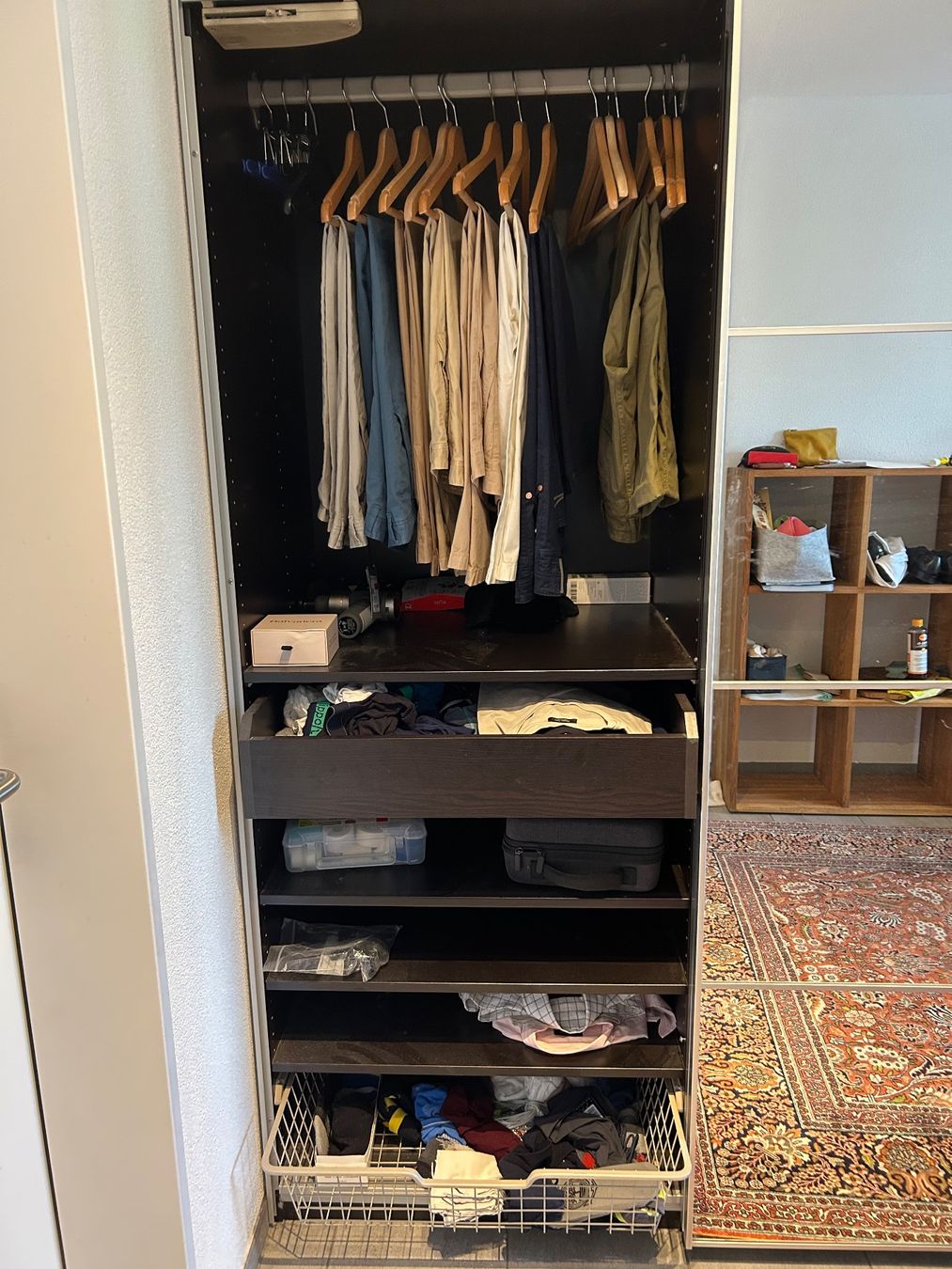 Ikea Armadi: IKEA Schrank mit Spiegel – Usato da Adliswil venduto da car_5pms 2