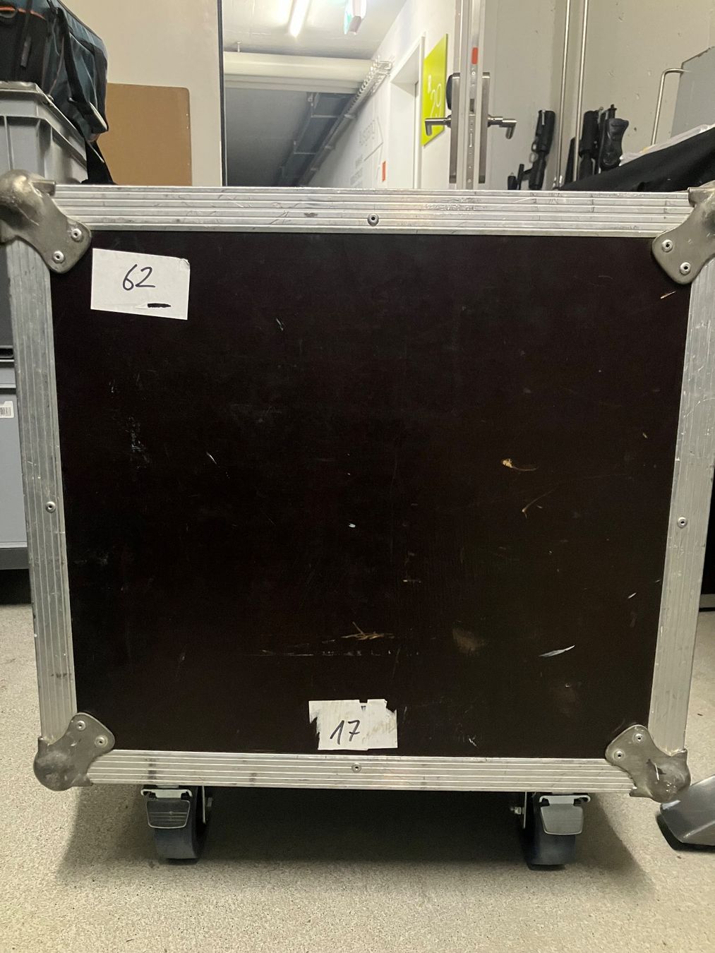 Altri accessori: 10 HE 19"-Rack mit 4 Bluewheel-Rollen – Usato da Winterthur venduto da mikehasler