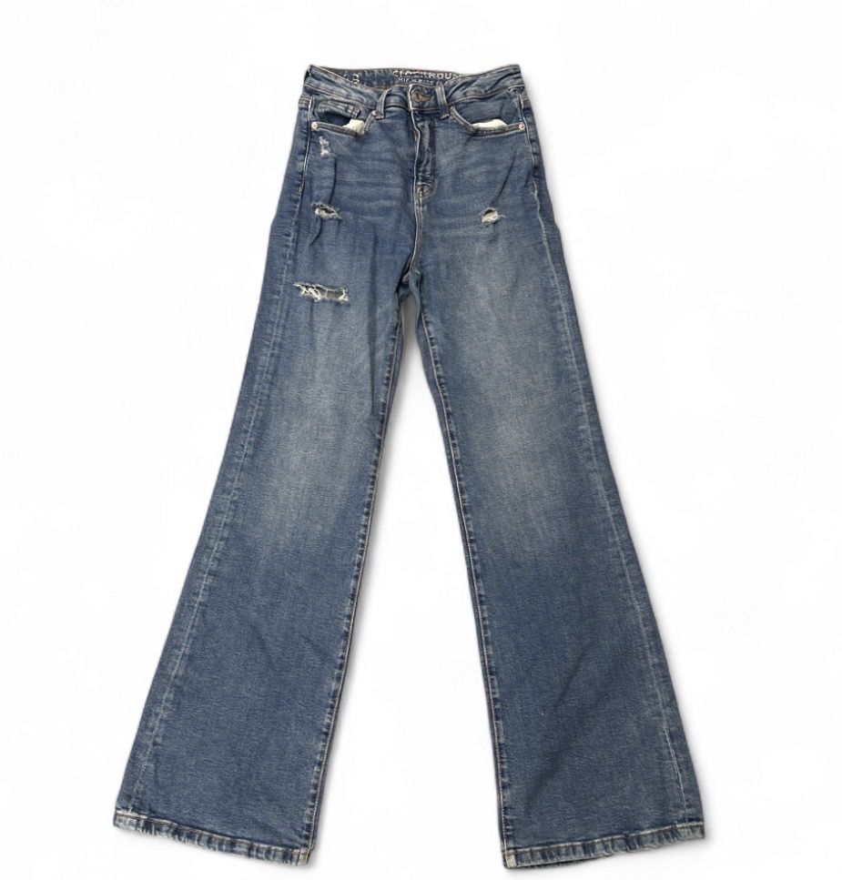 Pantaloni: High rise flared Jeans mit Löchern – Usato da Bremgarten AG venduto da kap_f5nz