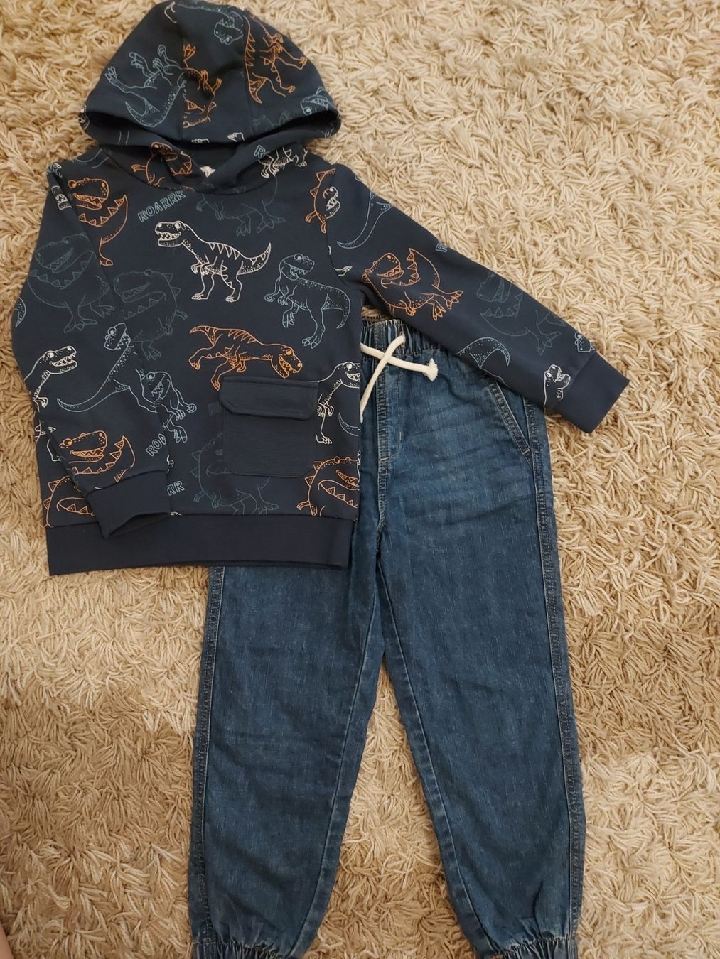 H&M Lotti & Set di vestiti: Cooles Dino-Set, Grösse 110 – Nuovo (secondo la descrizione) da Brig venduto da Mak_s2v9