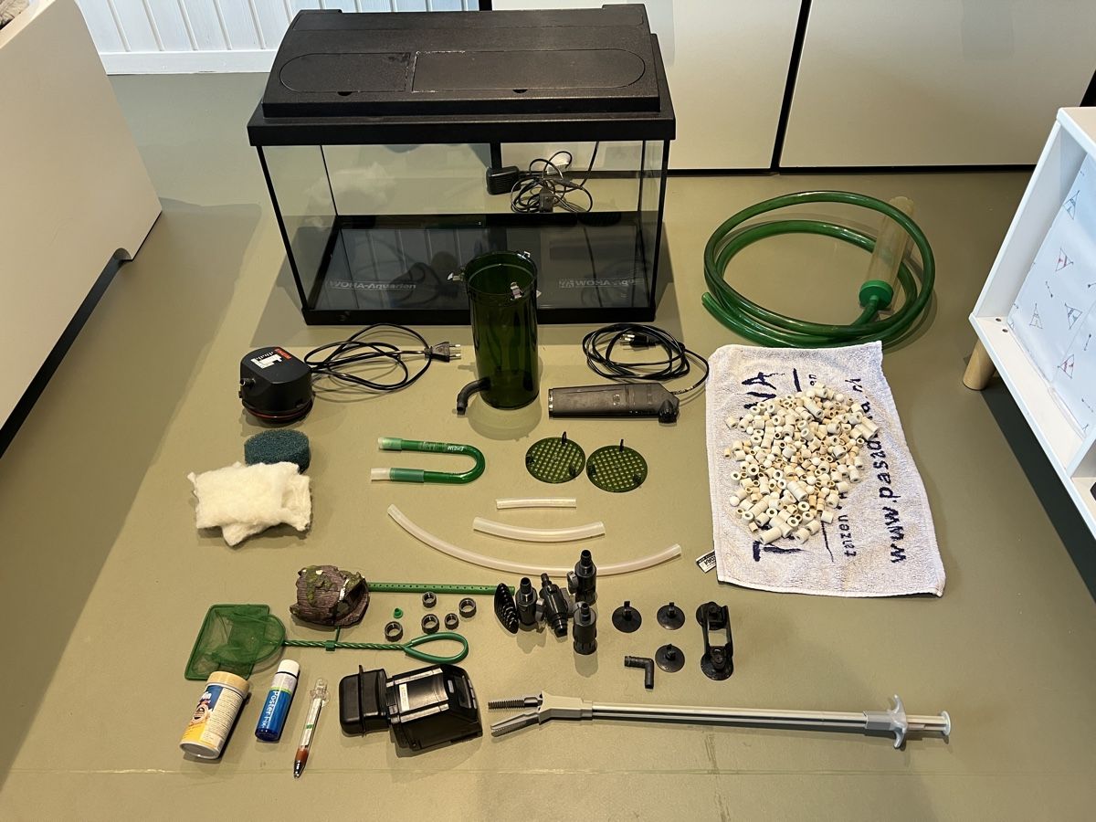 Acquari: Aquarium 60 litres et accessoires – Usato da Villars-sur-Glâne venduto da Captainguy