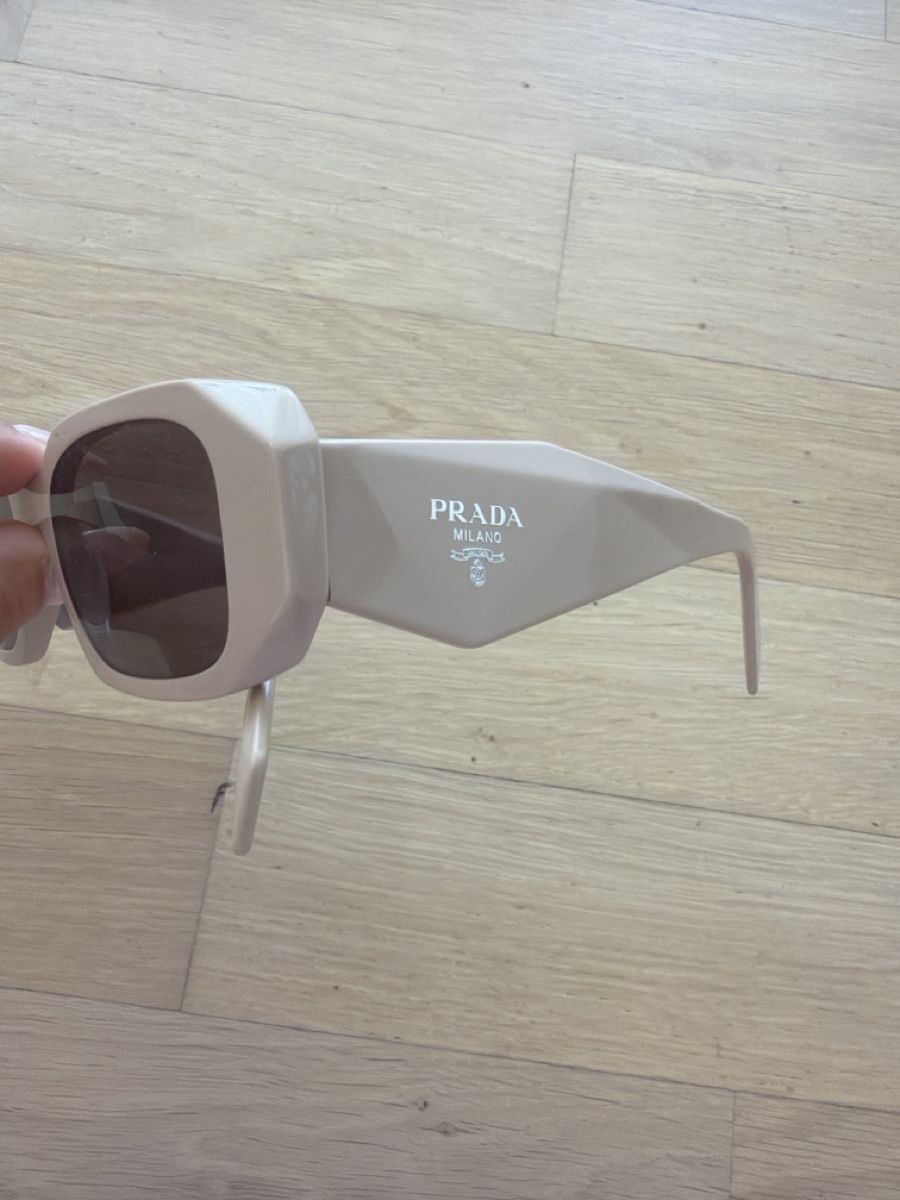 Prada Brillen & Gläser: Prada Symbole Sunglasses Beige – Neu (gemäss Beschreibung) aus Effretikon von MaisonNade 1