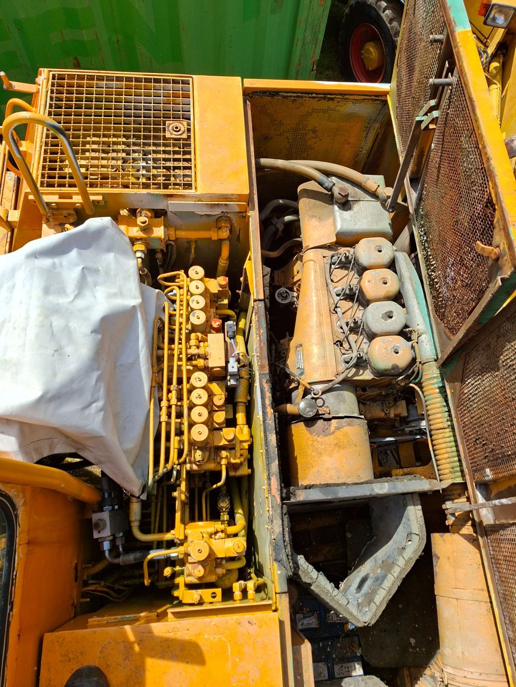 Liebherr Escavatori: Bagger Liebherr 900B 15t – Usato da Boningen venduto da Workhouse 7