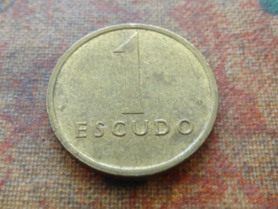 Tutti le monete: PORTUGAL  1  Escudo  1982 – Usato da Romanel-sur-Lausanne venduto da Swift13 1