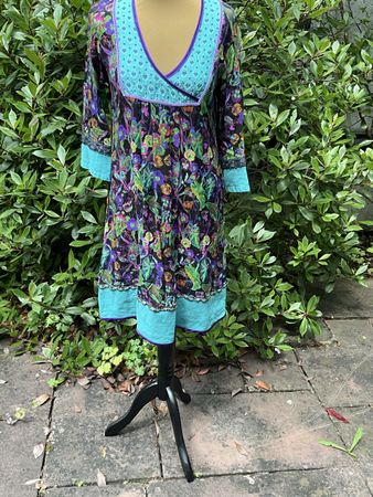 Swony K Sommerkleid, Grösse M, tolles Muster, Top Zustand!
