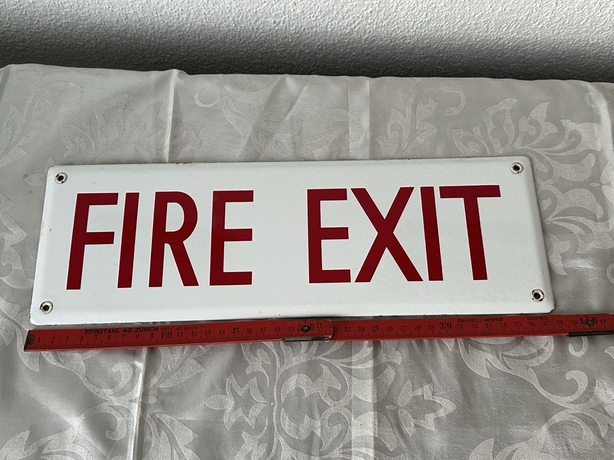 Insegne: Vintage Original Emailschild „FIRE EXIT" RAR – Usato da Dübendorf venduto da lan1808 6