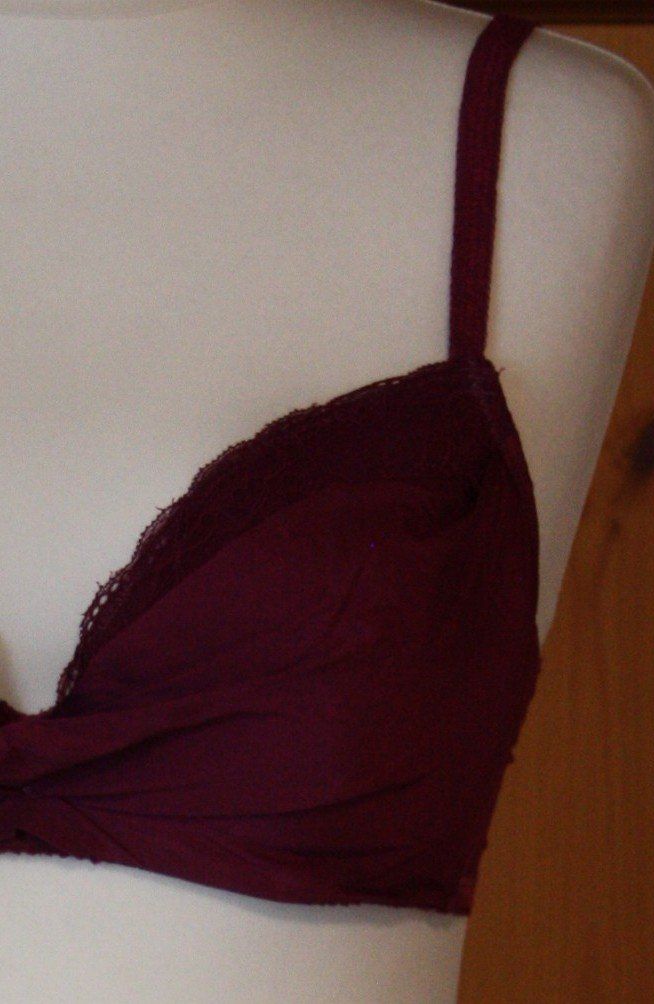 Sonstige Unterwäsche: BH zyclame Gr. L (14) – Gebraucht aus Flüelen von Diversicum-Textil 1