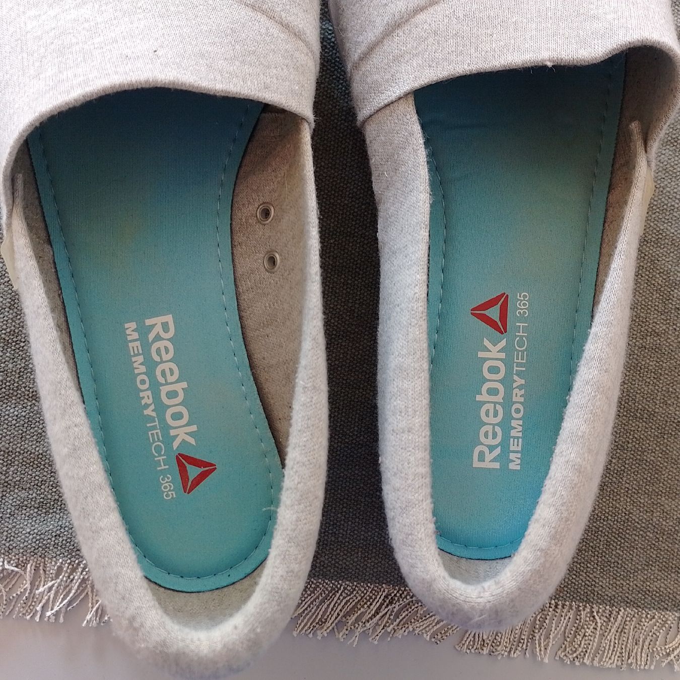 Reebok Scarpe da uomo: Reebok Slip ons, Memorytech 365 – Usato da Uznach venduto da EMaria83 3
