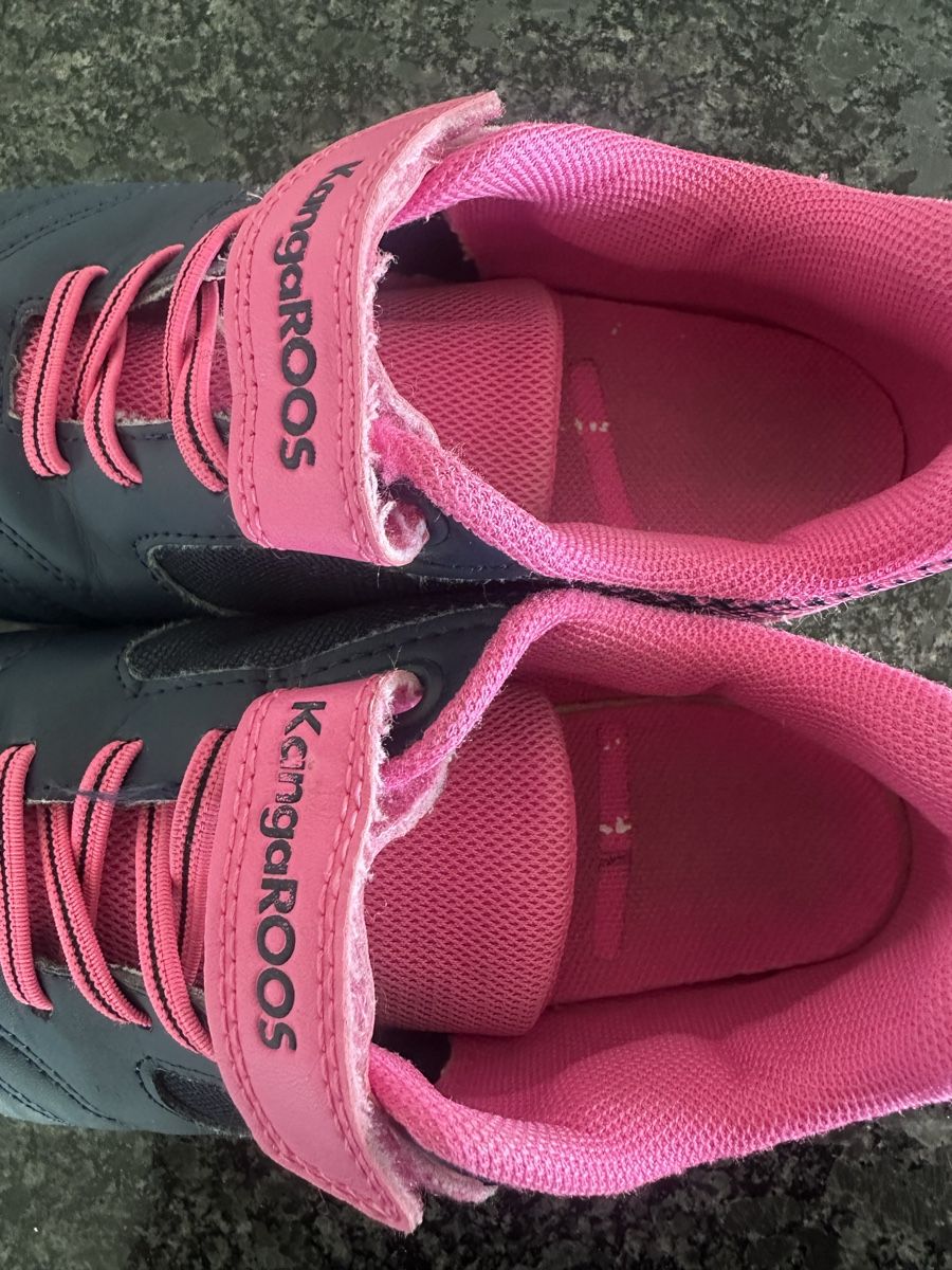 Schuhe für Mädchen: KangaROOS Hallenschuhe – Gebraucht aus Inwil von tomandjerry07 4