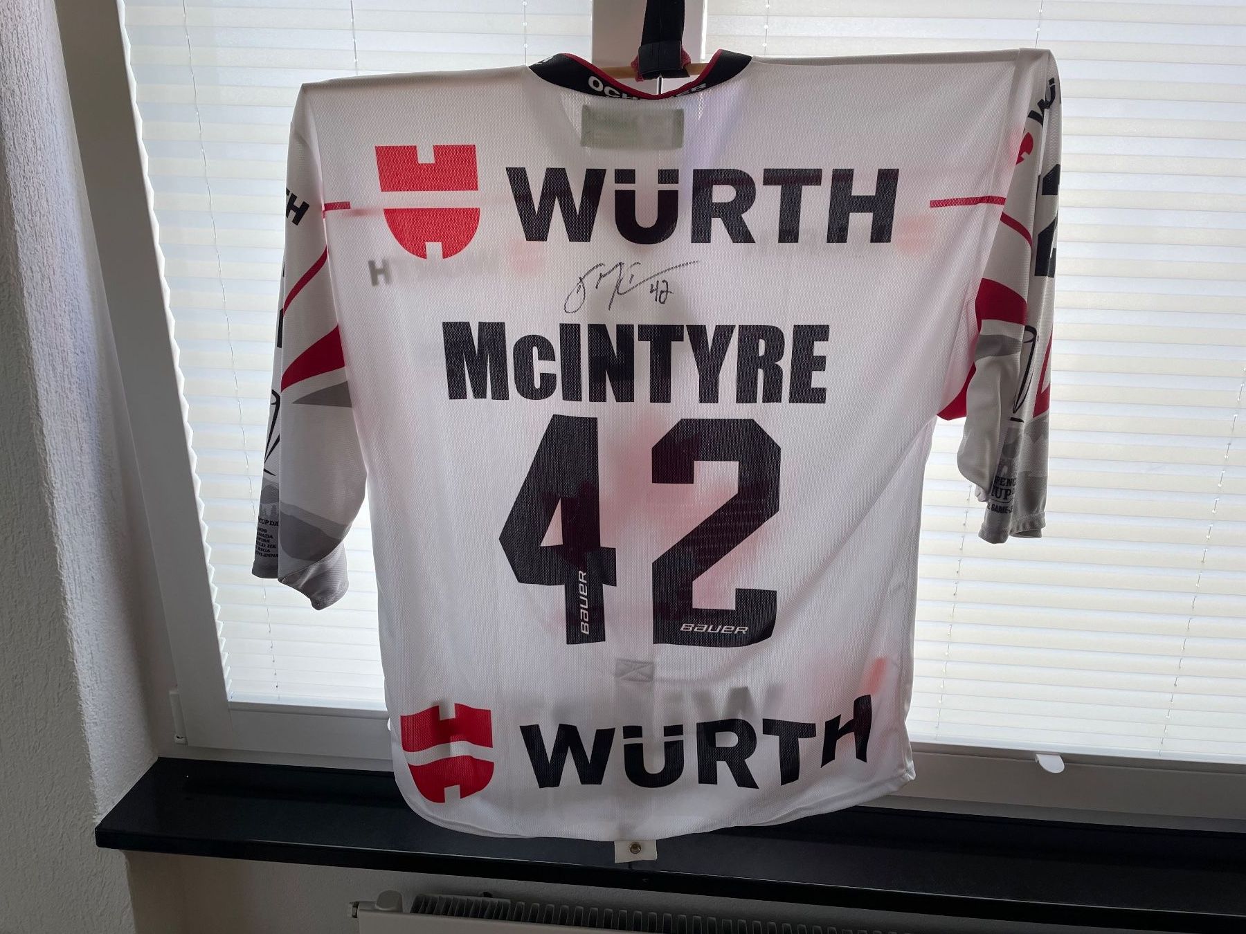 Canottiere & Pantaloni: Eishockey Trikot – Usato da Hünenberg venduto da bahnsidi