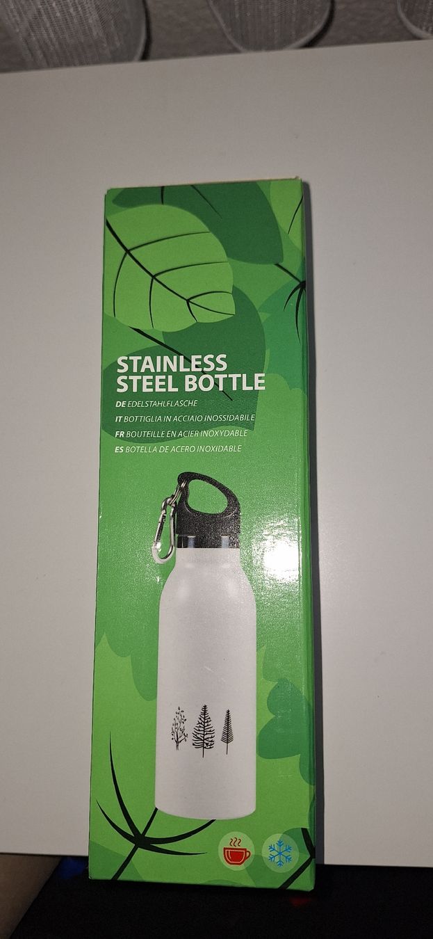 Gourdes & Thermos: Trinkflasche weiss mit Baumdesign neu – Neuf avec emballage d'origine à Schwyz par cla_8w6t