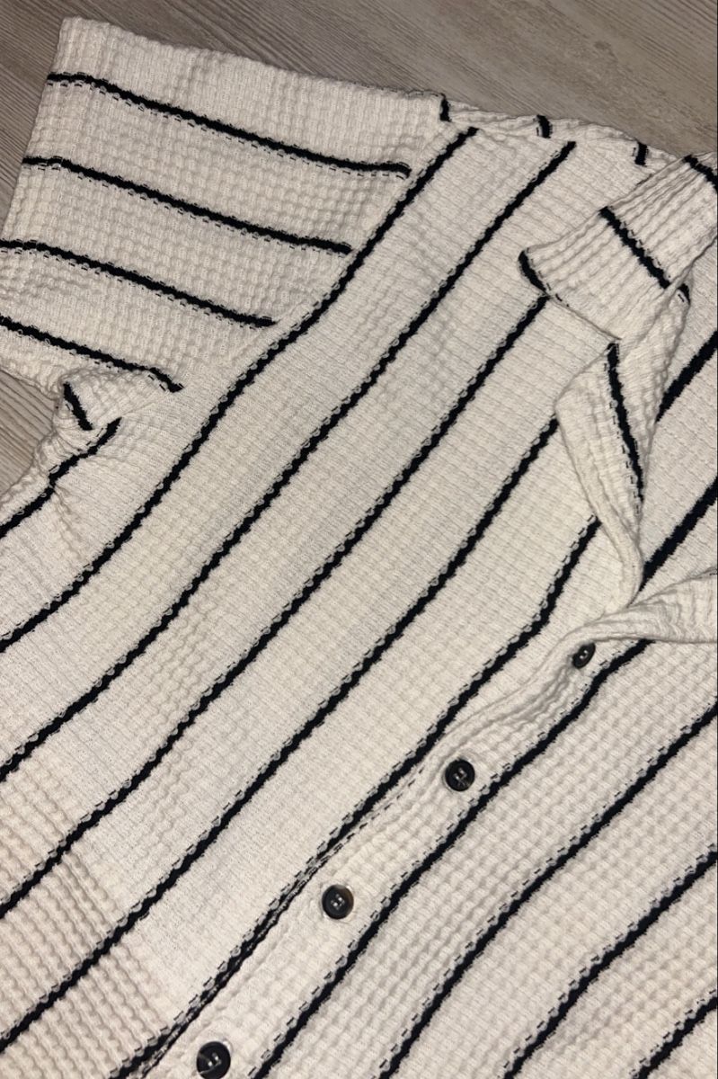 Zara Lotti & Set di vestiti: Ensemble chemise et short rayé blanc et noir – Nuovo (secondo la descrizione) da Charmoille venduto da chaignat03 1