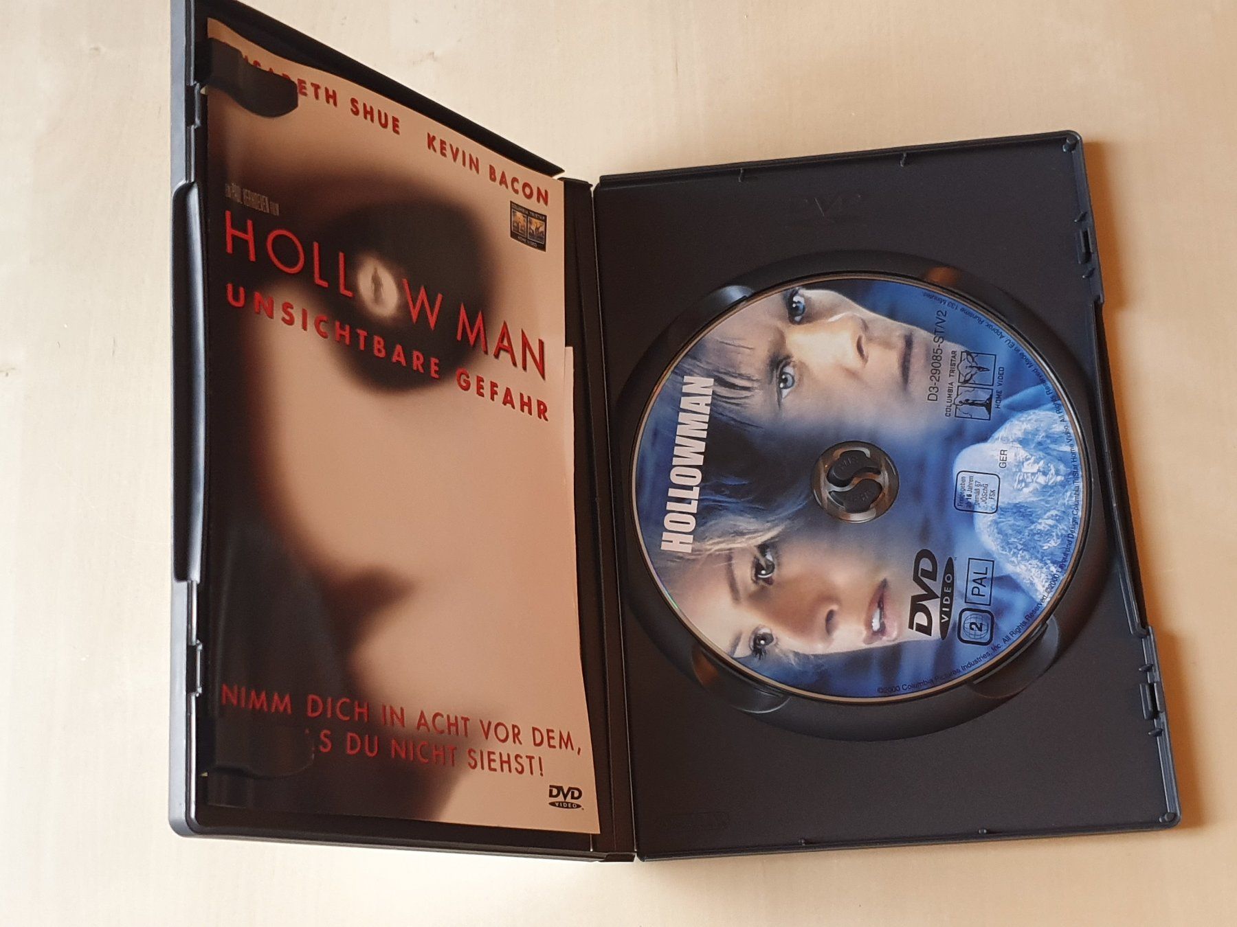Tous les DVDs: Hollow Man – D'occasion à Stansstad par collectorsshop 2