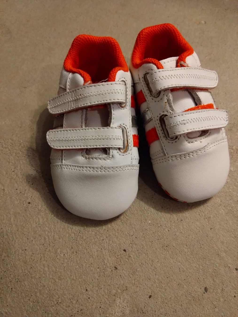 Scarpe per ragazzi: Kinderschuh. – Usato da Unterlangenegg venduto da SteWue
