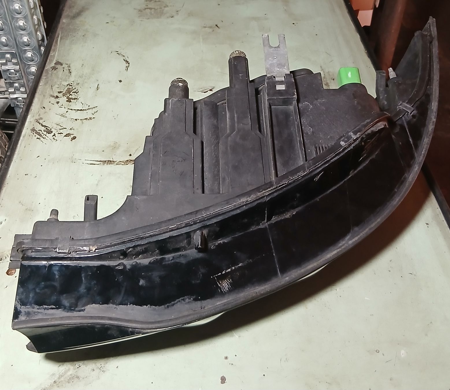 Ford Fari: Phare droit Ford Cougar – Usato da la heutte venduto da Auto-stock 2
