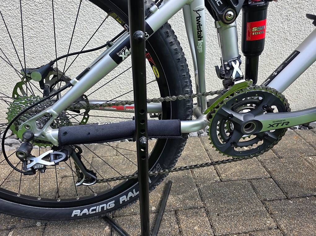 BMC Biciclette: BMC fourstroke W01 in sehr gutem Zustand – Usato da Grüningen venduto da Wennepen 2