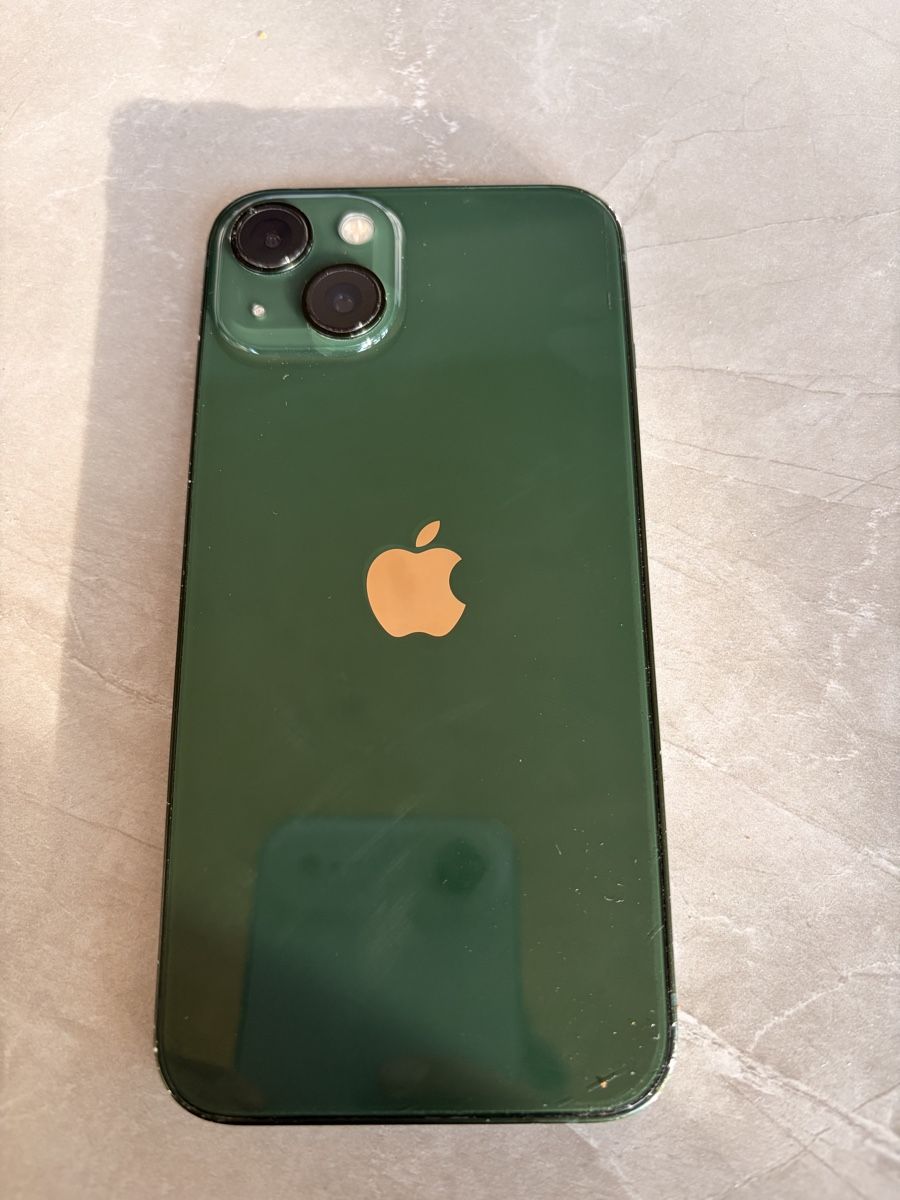 Apple Portables: Iphone 13  – D'occasion à Birsfelden par Joel-94 1