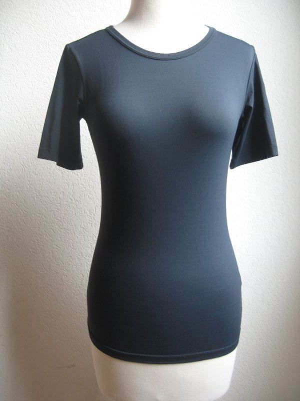 Girbaud T-shirt: Girbaud beau t-shirt basic en taille 36CH! – Usato da Champlan venduto da baghera12