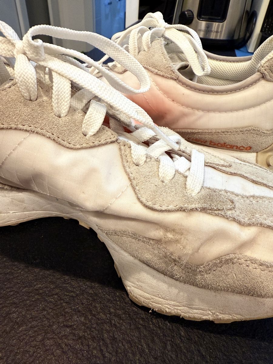 Scarpe da uomo: New balance 327  42.5 – Usato da Bulle venduto da HT8 4