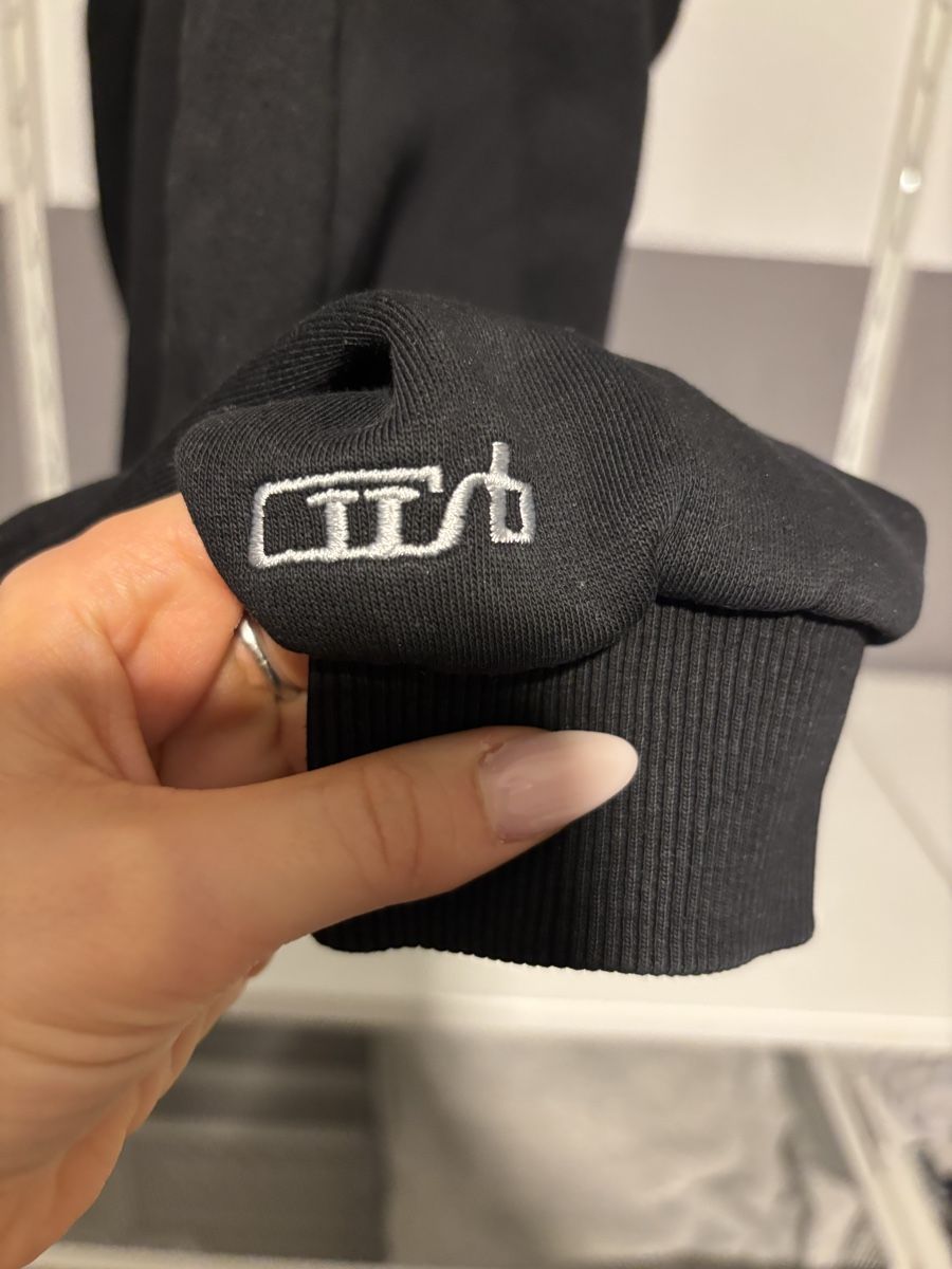 Maglioni & Felpe: CusbClo Hoodie – Usato da Küttigen venduto da Hedimia 2