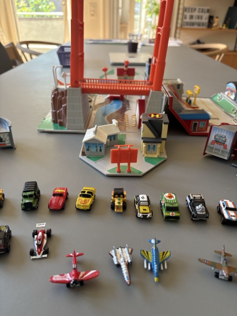 Micro Machines Giocattoli: MicroMachines Spielkoffer mit Zubehör – Usato da Zürich venduto da ckopetz 3