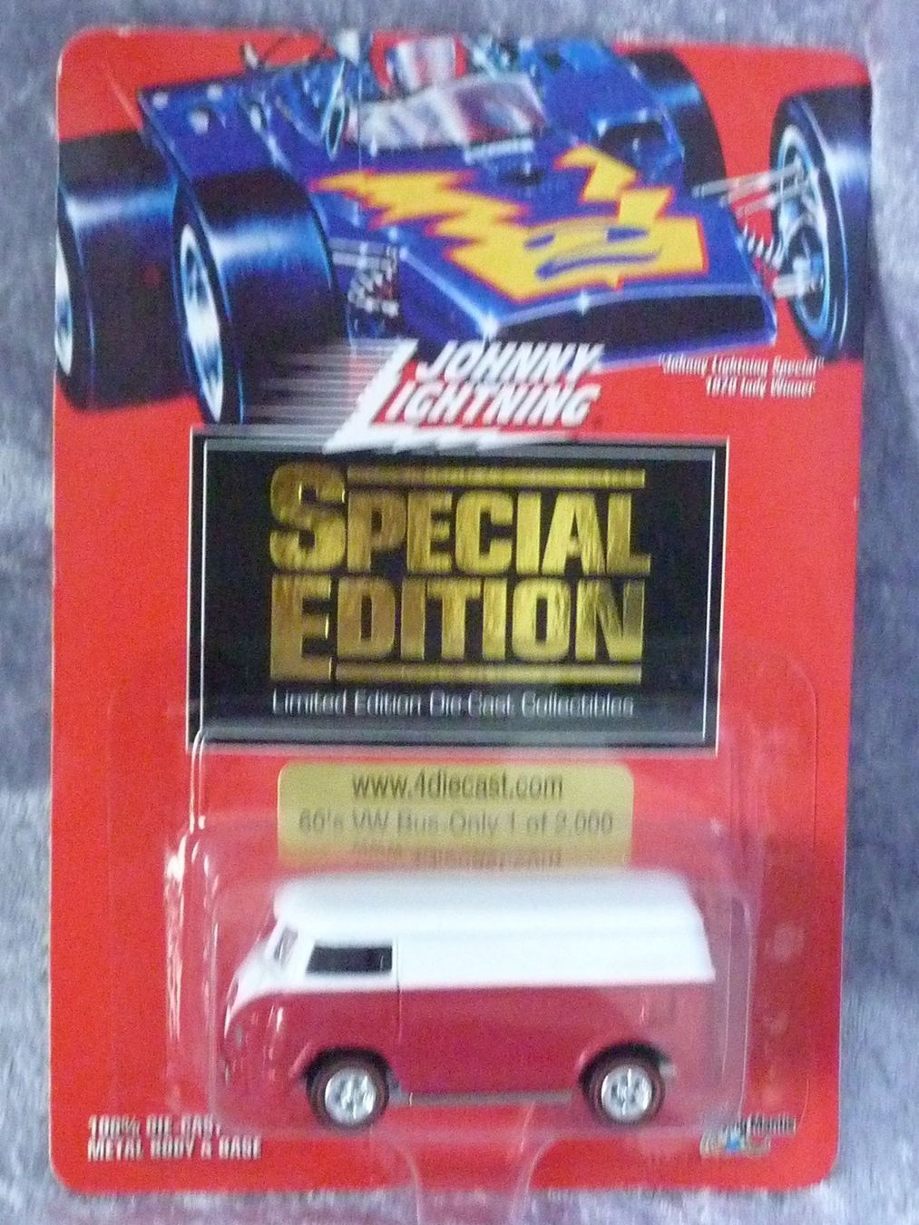 Volkswagen Modellini d'auto: VW T1 1960 1:64 – Nuovo e nell'imballaggio originale da Dürrenäsch venduto da Cobra1ch
