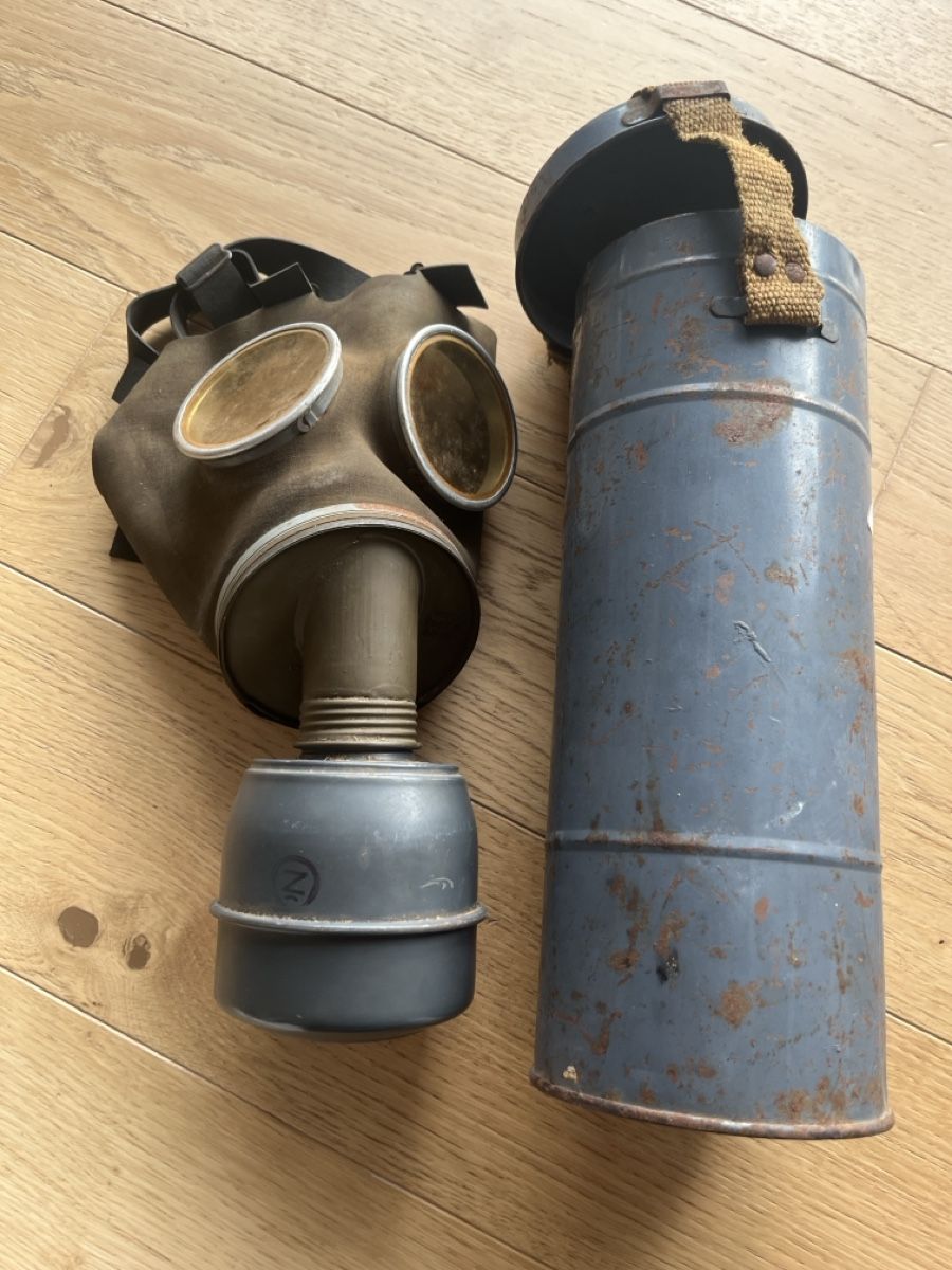 Altro in Antiquarato & Arte: Gasmaske aus 1923 – Usato da Adligenswil venduto da Freemartin