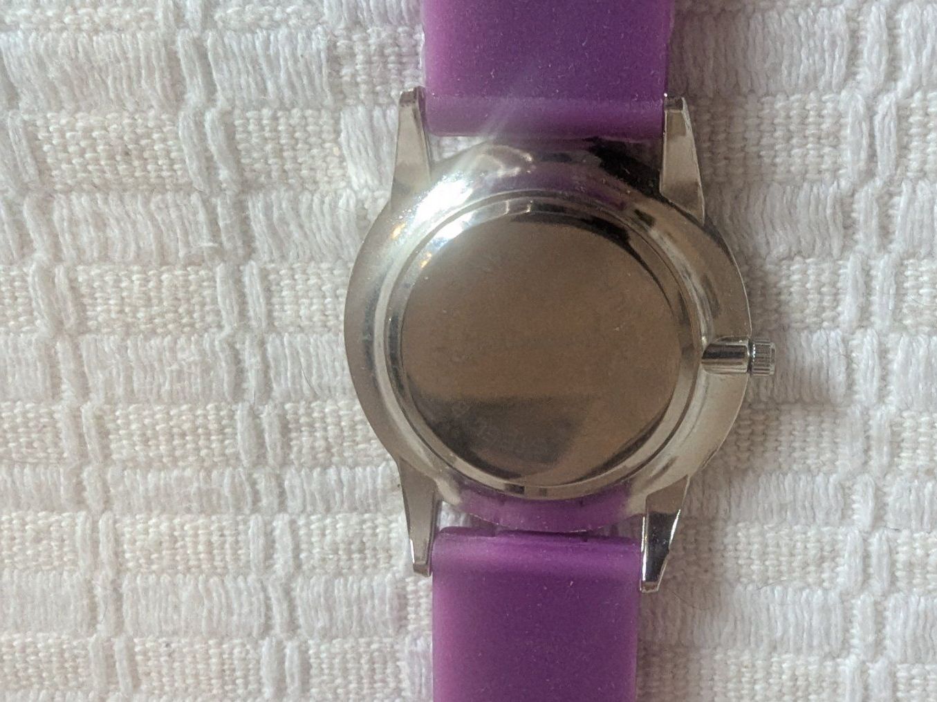 Orologi: Montre StrawberryNet.com quartz violette – Usato da Lausanne venduto da Nchiva 2