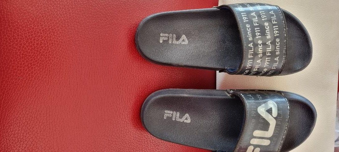 Fila Scarpe da uomo: Fila T 36 crocs – Usato da Tolochenaz venduto da nieeva