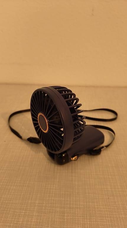 Ventilatoren: Handventilator 5-stufig, umhängbar – Gebraucht aus Bern von wade99 1