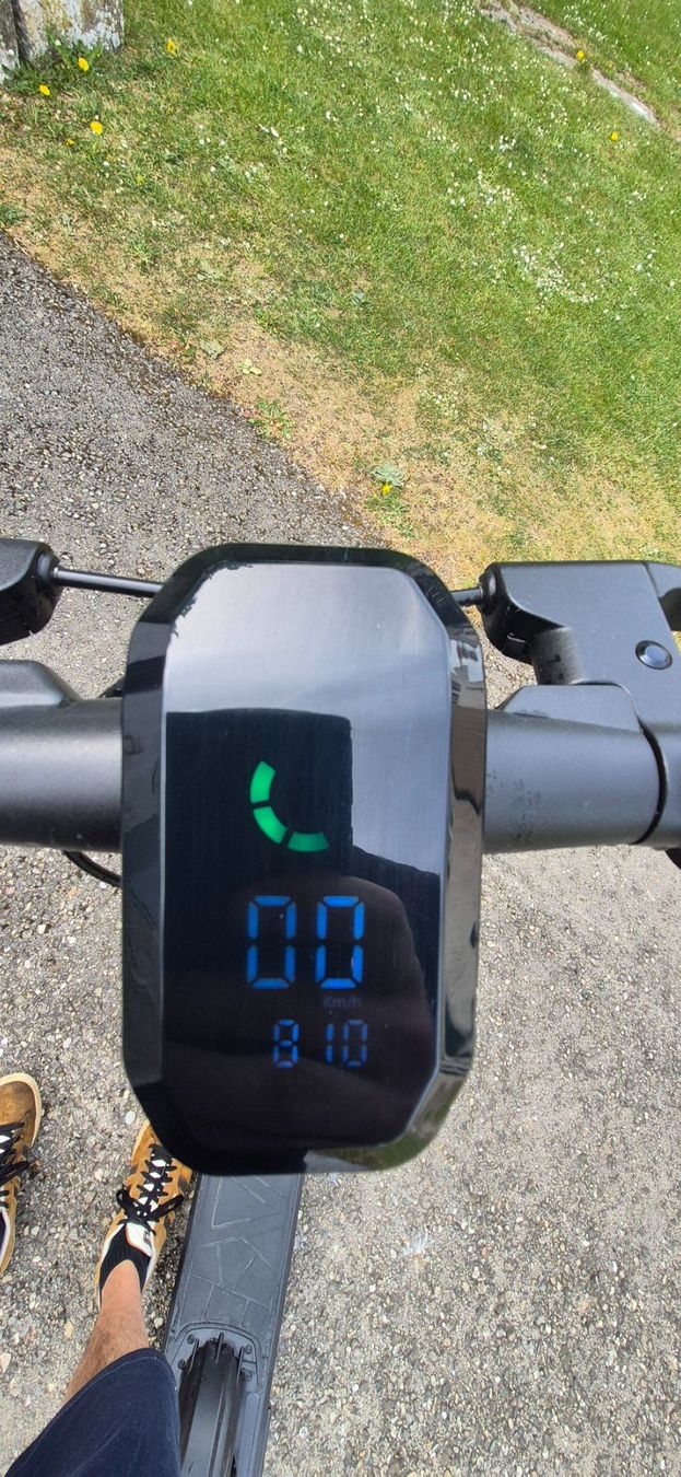 VMAX Kickboard: E-Scooter VMAX VX2 PRO ST BLACK – Gebraucht aus Asuel von petignat14 5