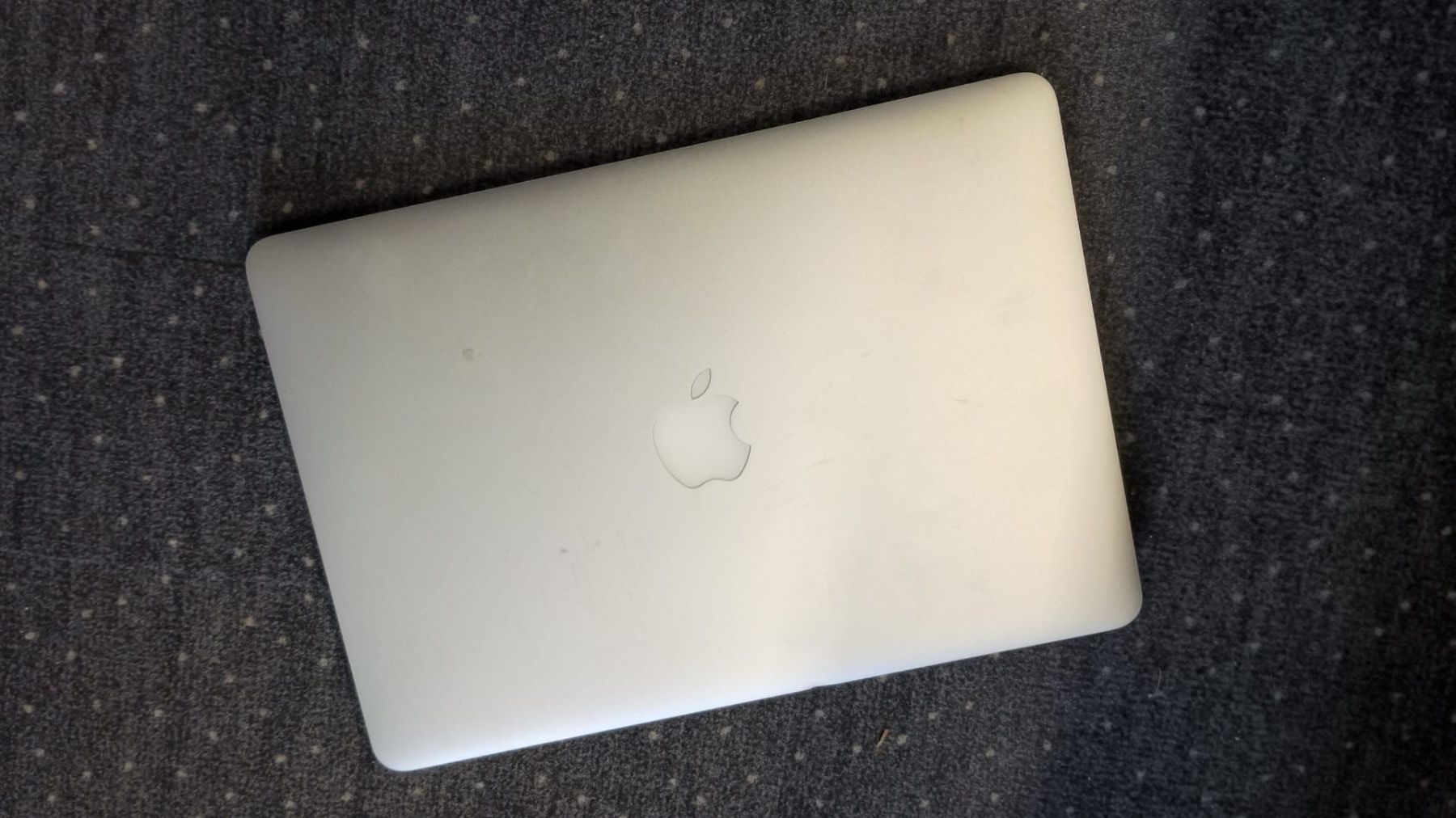 Apple Notebook: MacBook Air 13 pouces – Usato da Bern venduto da masgarro 1