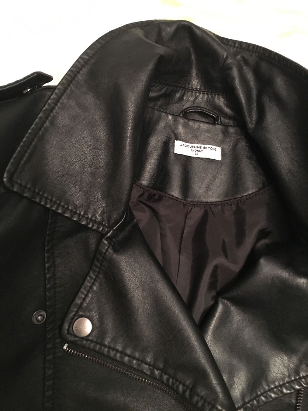 Only Vestes: Only   -  Biker Jacke    Gr. 36 kaum getragen – D'occasion à Bern par rewe45 9