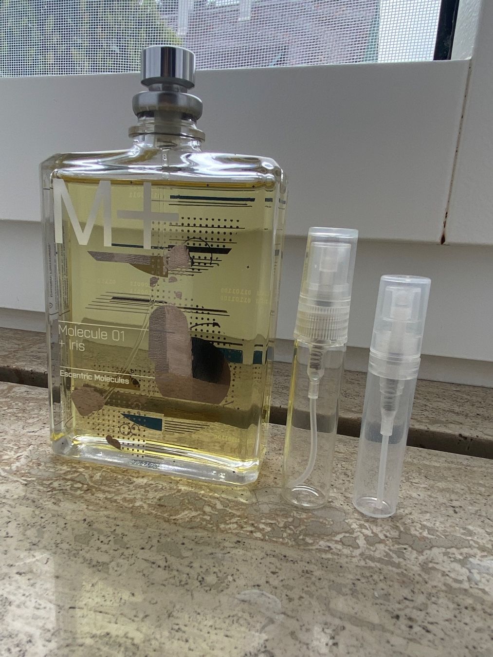Profumi & Eau de Toilette: Molecules 01 + Iris - 2ml abfüllung/tester – Usato da Zürich venduto da Lovelyperfumes