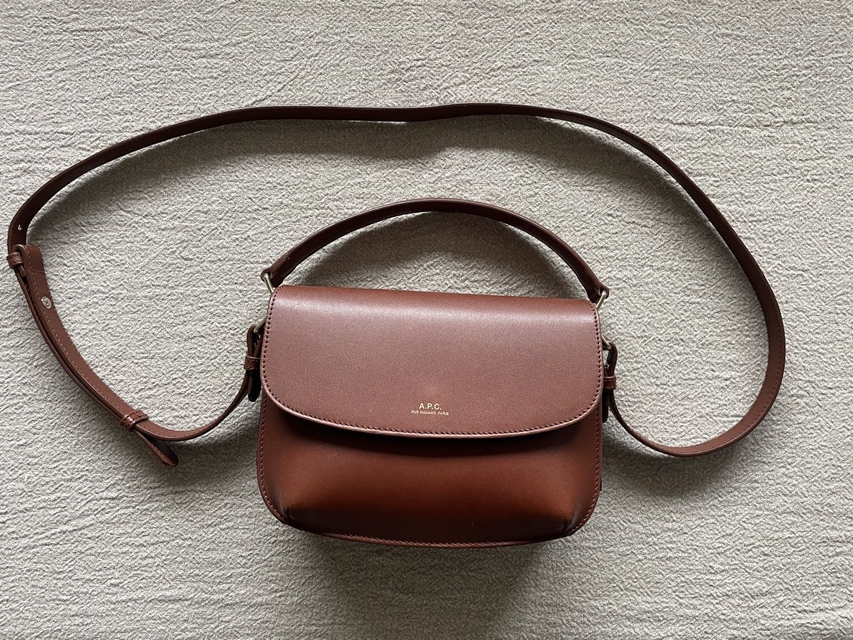 Apc Borse da donna: APC Sarah Schultertasche – Usato da Zürich venduto da ehupp