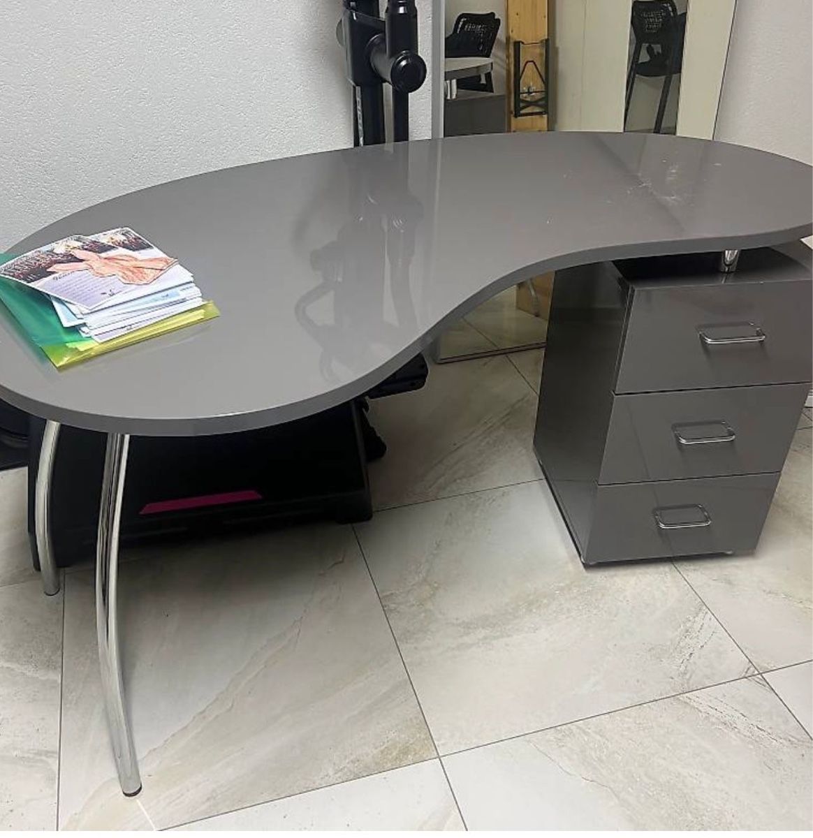 Scrivanie: Super Schreibtisch – Usato da Allschwil venduto da selake990673 1