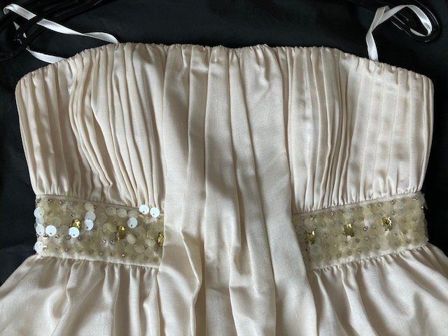Kleider: Robe Zéro T 36 – Gebraucht aus Gampelen von Mari60 1
