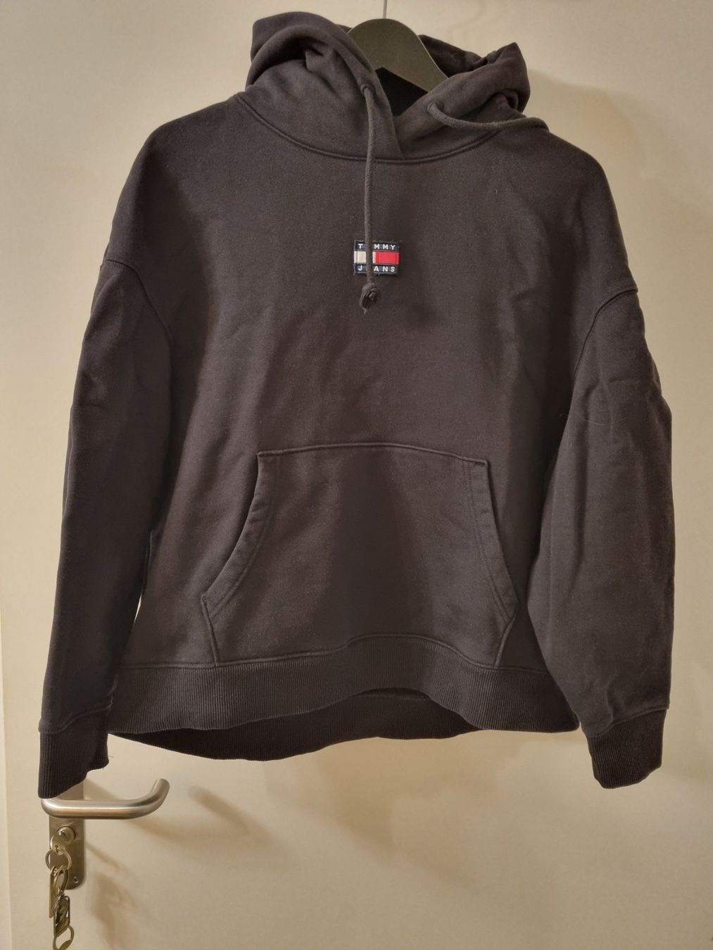 Tommy Hilfiger Maglioni & Felpe: Tommy Hilfiger Kaputzenpullover Gr. 48 – Nuovo (secondo la descrizione) da Thalwil venduto da Coco2025