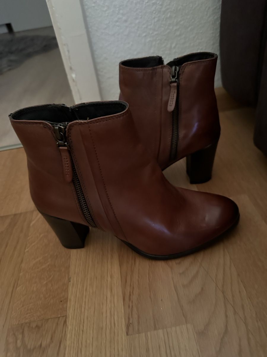 Scarpe da donna: Damen Leder Stiefel Grösse 41 – Nuovo e nell'imballaggio originale da Basel venduto da Ivana_4 1