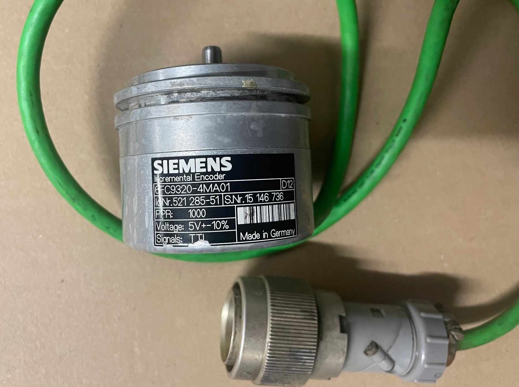 Siemens Elektronikbauteile: Siemens Inkremental Encoder 6FC9320-4MA01, inkl. Kabel – Gebraucht aus Sins von 3985schluckti 1