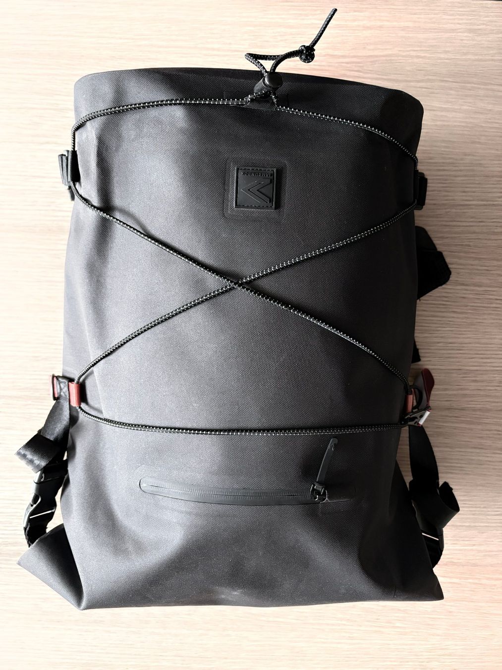 Zaini: IAMRUNBOX 18L, Roll-top Rucksack, wasserdicht, schwarz – Nuovo (secondo la descrizione) da Adligenswil venduto da Johnsepia