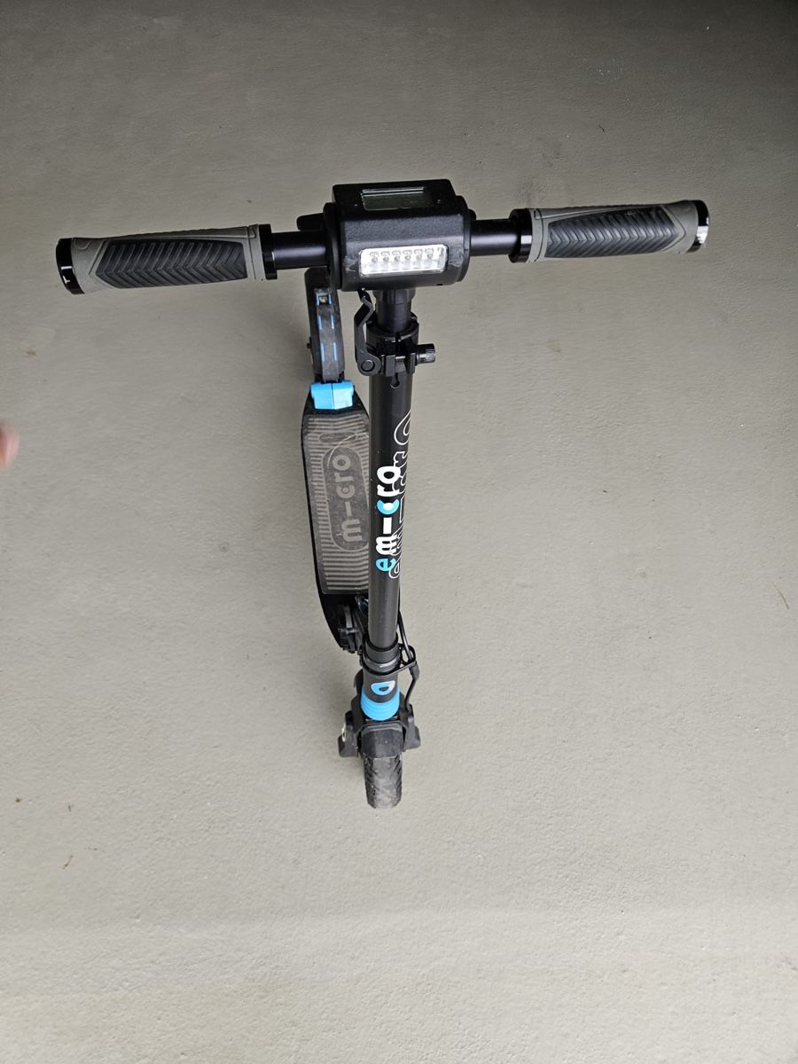 Micro Kickboard: Micro Merlin X4 E-Trottinett – Usato da Alt St. Johann venduto da nexus07 1