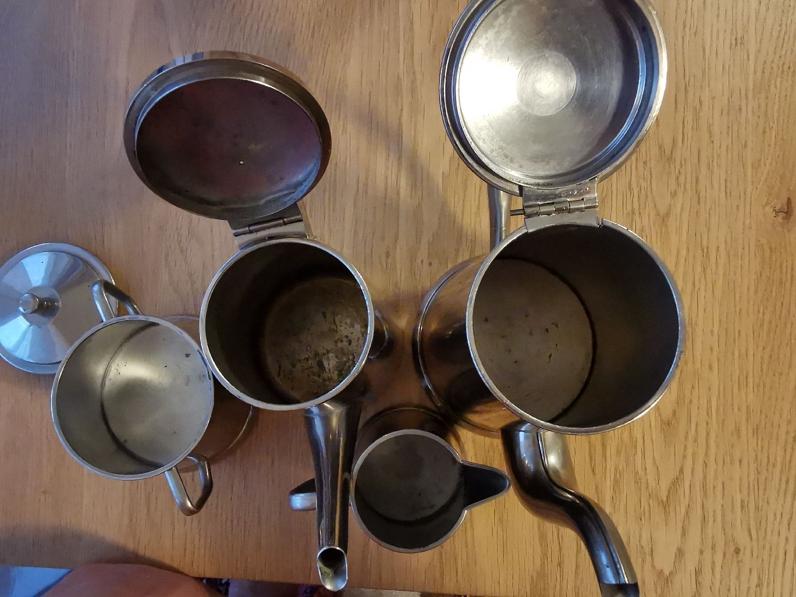 Set di piatti: Kaffeegeschirr Set 4-teilig mit Tablett versilbert Gebraucht – Usato da Frasnacht venduto da krutsta1 3